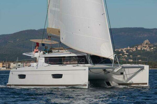 Fountaine Pajot  Yacht For Sale