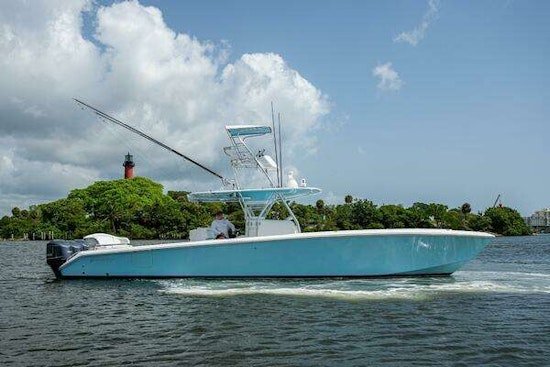 Bahama CC Yacht For Sale