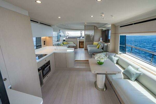 Azimut Fly 68 Yacht For Sale