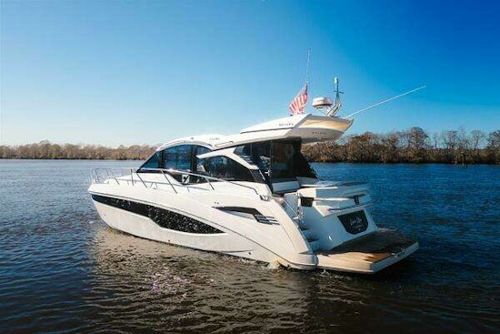 Galeon 425 HTS Yacht For Sale