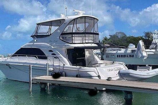 Sea Ray 560 Sedan Bridge Yacht For Sale