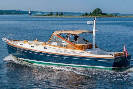 Morris Wolf Class 44 Yacht For Sale