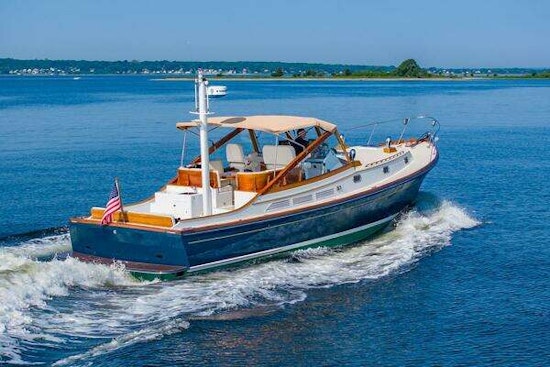Morris Wolf Class 44 Yacht For Sale