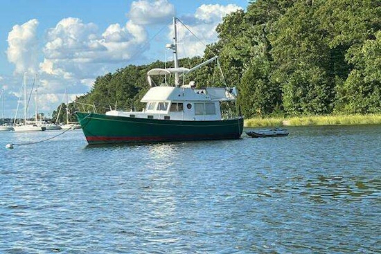 Willard Flybridge Sedan Trawler Yacht For Sale