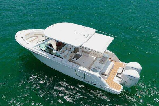 Robalo R317 Dual Console Yacht For Sale