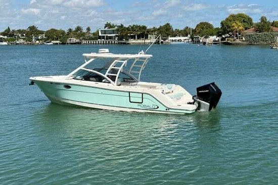 Robalo R317 Dual Console Yacht For Sale