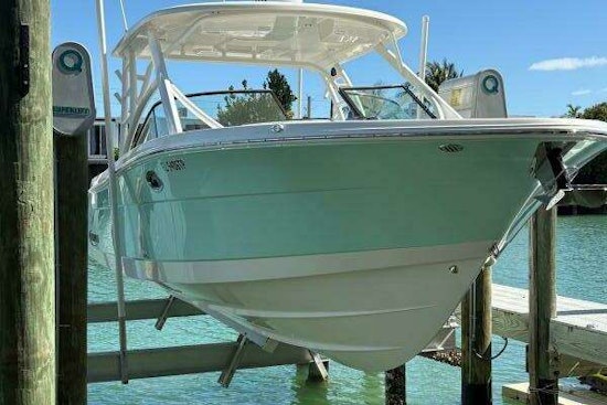 Robalo R317 Dual Console Yacht For Sale