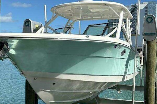 Robalo R317 Dual Console Yacht For Sale