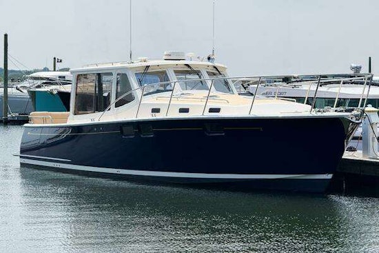 MJM 40z Yacht For Sale