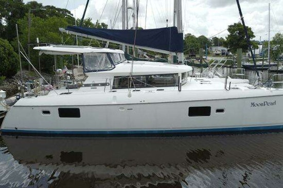 Lagoon 420 Owner's Version Yacht For Sale