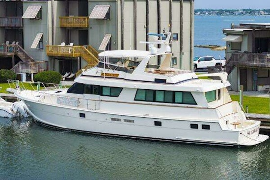 Hatteras 70 Cockpit MotorYacht Yacht For Sale