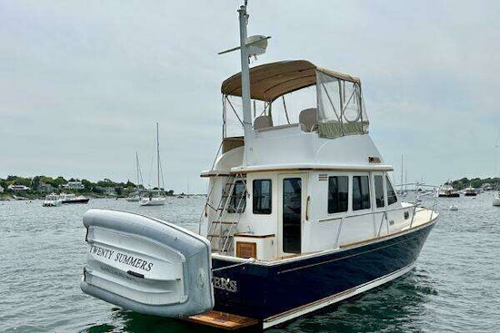 Sabreline Flybridge Yacht For Sale