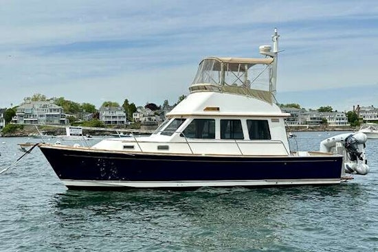 Sabreline Flybridge Yacht For Sale