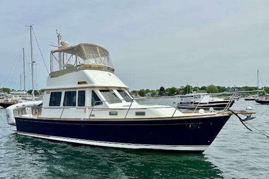 Sabreline Flybridge Yacht For Sale