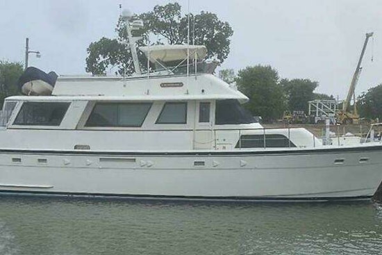 Hatteras 61 CPMY Yacht For Sale