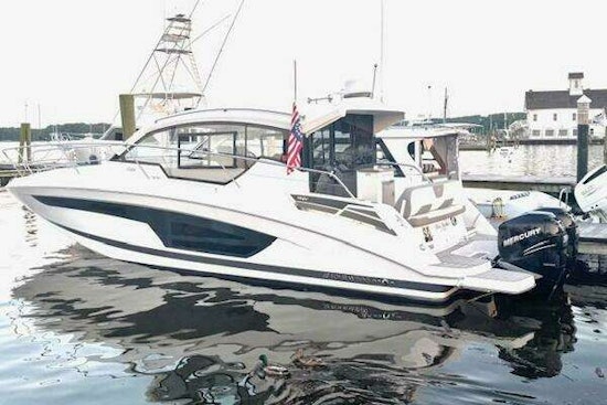 Four Winns Vista 355 Coupe OB Yacht For Sale