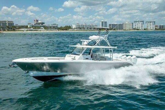 Everglades 435 Center Console Yacht For Sale