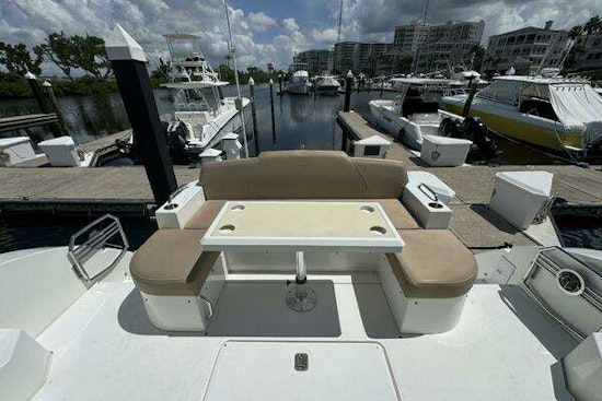 Cruisers Yachts 48 Cantius Yacht For Sale