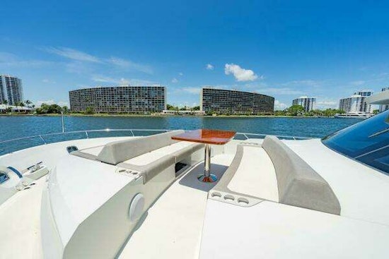 Ocean Alexander 70E Flybridge Yacht For Sale