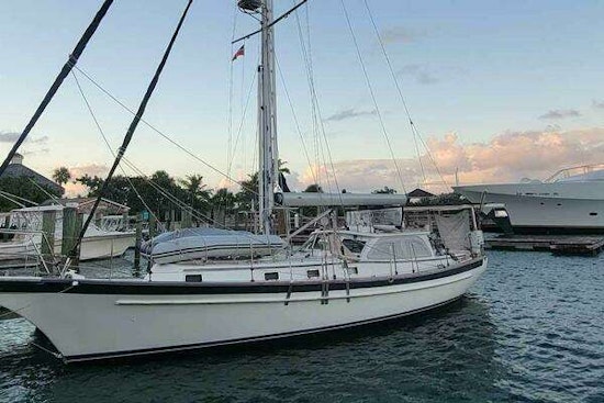 Cabo Rico 42 Pilothouse Yacht For Sale