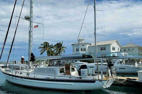 Cabo Rico 42 Pilothouse Yacht For Sale