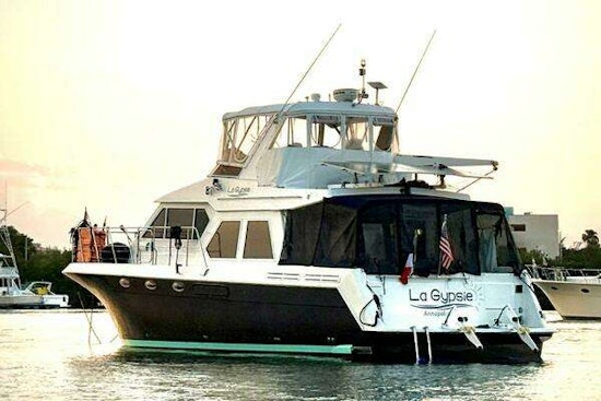 Navigator 4800 Classic Yacht For Sale