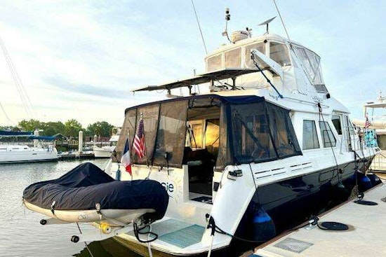 Navigator 4800 Classic Yacht For Sale