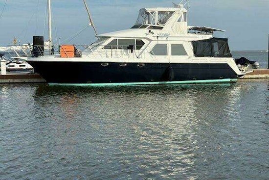 Navigator 4800 Classic Yacht For Sale