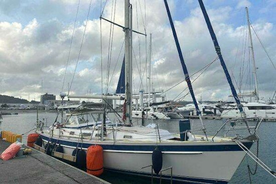 Hallberg-Rassy 42 Yacht For Sale
