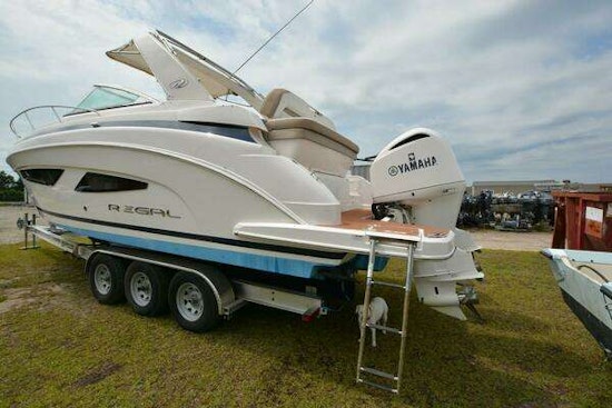 Regal 33XO Yacht For Sale
