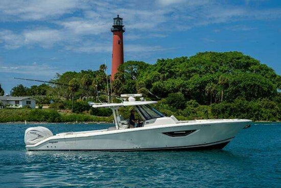 Pursuit 378 Yacht For Sale