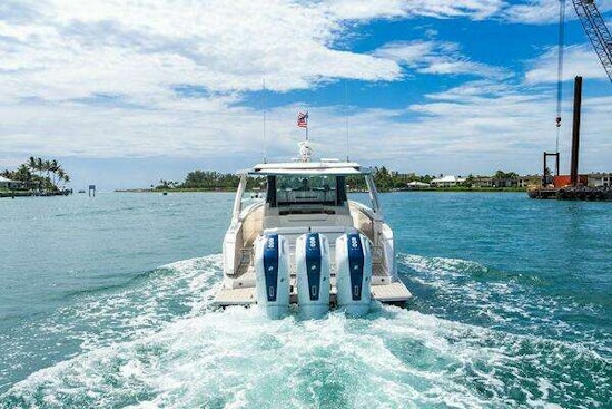 Tiara Yachts 48 LS Yacht For Sale