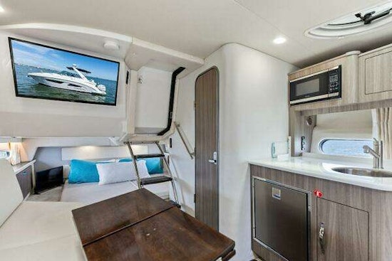 Regal 33 XO Yacht For Sale