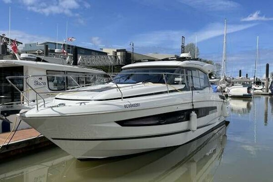 Jeanneau NC 37 Yacht For Sale