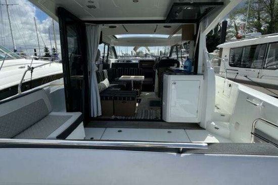 Jeanneau NC 37 Yacht For Sale