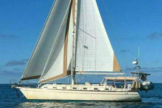 Island Packet 420 Yacht For Sale