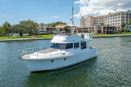 Beneteau Swift Trawler 34 Yacht For Sale