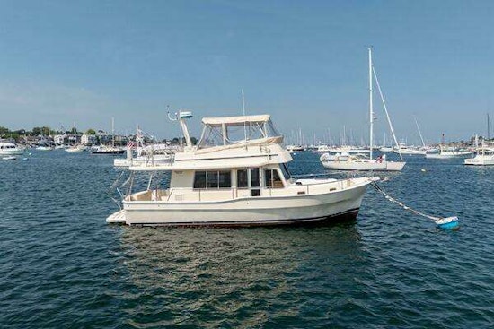 Mainship 400 Trawler Yacht For Sale