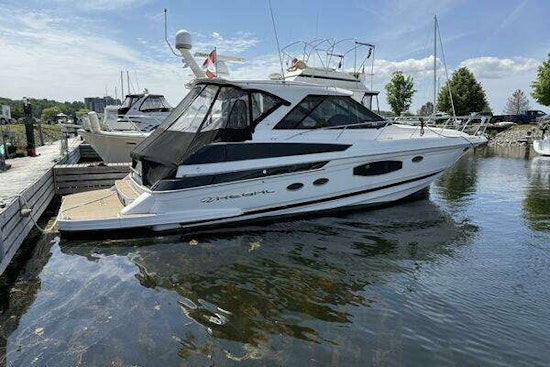 Regal 46 Sport Coupe Yacht For Sale