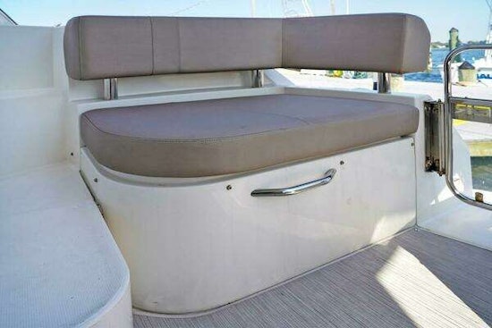 Carver C40 Yacht For Sale