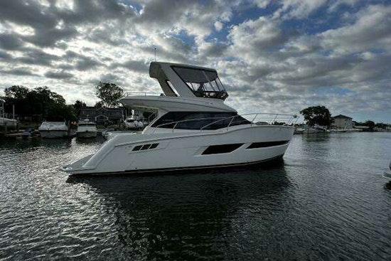 Carver C40 Yacht For Sale