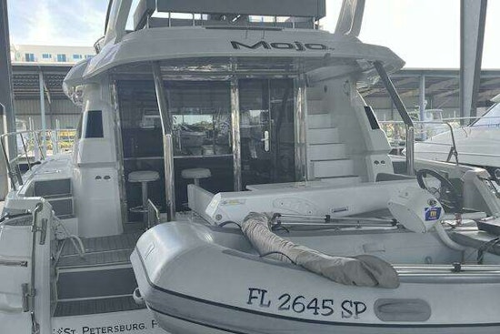 Aquila 44 Yacht For Sale