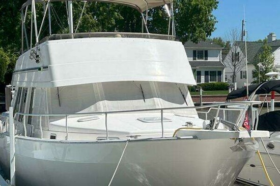 Mainship 430 Trawler Yacht For Sale