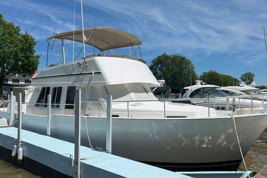 Mainship 430 Trawler Yacht For Sale