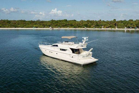 Ferretti Yachts 55 Motor Yacht Yacht For Sale