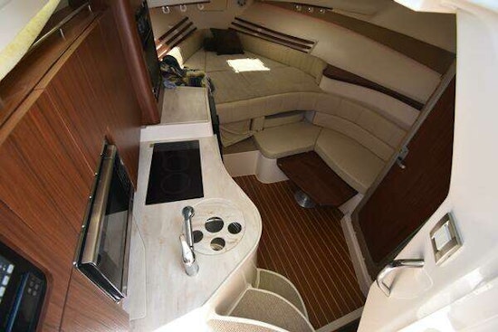 Grady-White 330 Express Yacht For Sale