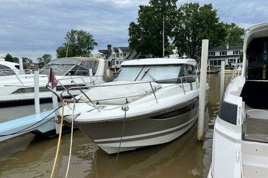 Jeanneau NC 11 Yacht For Sale