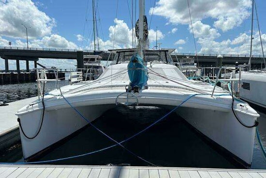Manta 40 Yacht For Sale