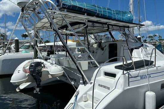 Manta 40 Yacht For Sale