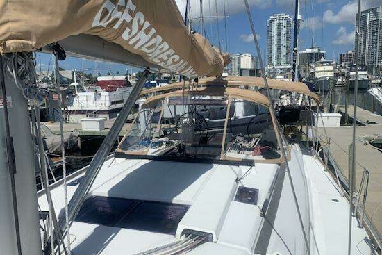 Jeanneau 479 Yacht For Sale